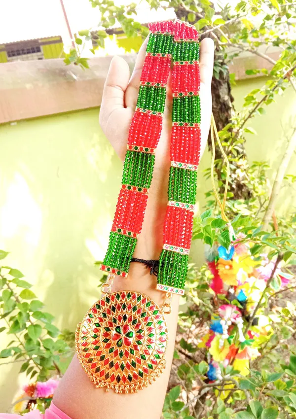 Assamese_Traditional_Gold_Plated_Red_Green_Colour_Japi_Tassel_Jewellery_Set_For_Women